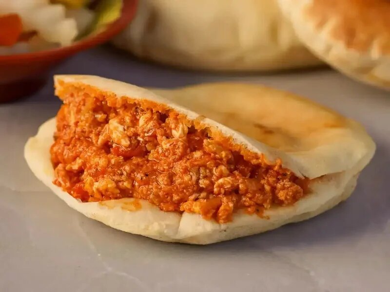 سندويتش بيض بالطماطم