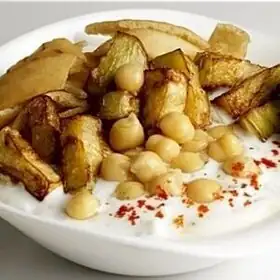 سلطة فتة الباذنجان